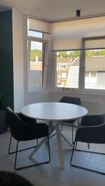 Table ronde IKEA, 100 à 150 cm, Quatre personnes, Rond, Comme neuf