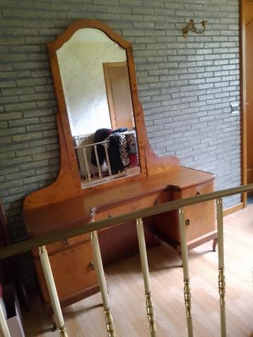 vintage kaptafel ,chinese kast ,nachtkastje