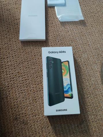 Samsung Galaxy A04s  32gb groen + Hoesje + screenprotector beschikbaar voor biedingen