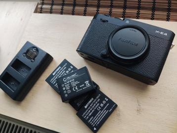 Fujifilm X-E4 + strap + oplader en 4 batt beschikbaar voor biedingen