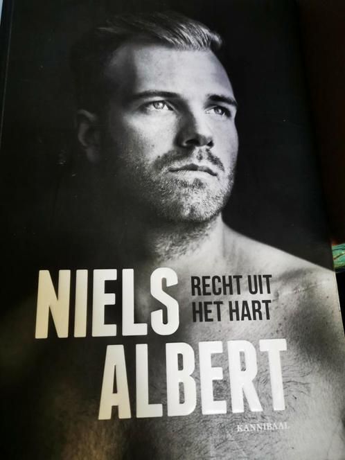 Niels Albert Recht uit het hart, GESIGNEERD BOEK, Livres, Livres de sport, Comme neuf, Enlèvement ou Envoi