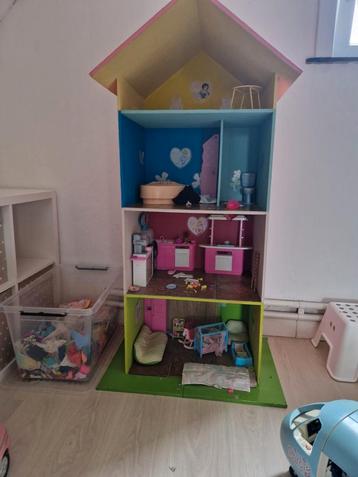 Barbie huis en spulletjes, Kinderen en Baby's, Speelgoed | Poppenhuizen, Ophalen, Zo goed als nieuw