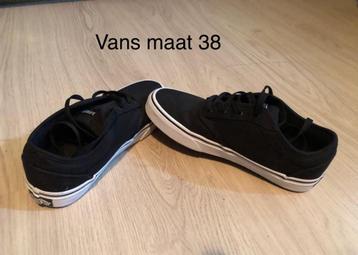 Verschillende schoenen maat 38/39 beschikbaar voor biedingen