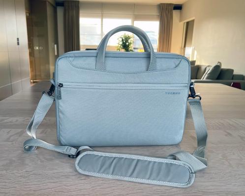 Sac pour ordinateur portable de la marque italienne Tucano, Informatique & Logiciels, Sacoches d'ordinateur portable, Comme neuf