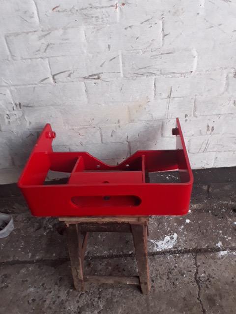 Massey Ferguson 100 series gewichtendrager/ trekhaak, Zakelijke goederen, Machines en Bouw | Metaalbewerking, Ophalen