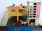 Fisher Price vintage garage , little people, Ophalen, Gebruikt, Speelset, Met geluid