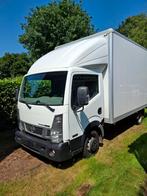 Lichte vracht Nissan Cabstar NT met meubelbak kleur wit, Wit, Particulier, Dealer onderhouden, Te koop