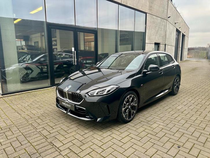 BMW 120 M-SPORT, Auto's, BMW, Bedrijf, Te koop, 1 Reeks, Achteruitrijcamera, Adaptieve lichten, Adaptive Cruise Control, Airbags