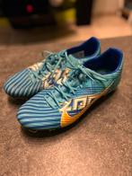 Chaussures de foot Nike (collab Kylian Mbappé), Sport en Fitness, Voetbal, Ophalen of Verzenden, Gebruikt, Schoenen