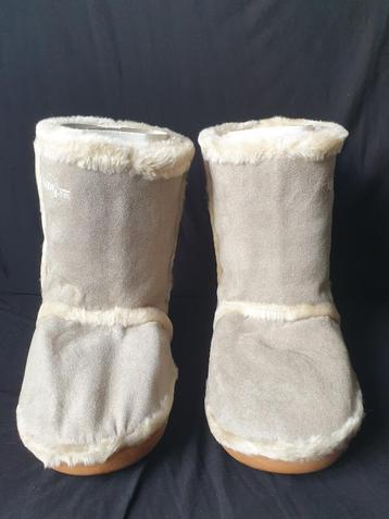 Warme huislaarzen Kipling – maat 38-40 (in nieuwstaat) beschikbaar voor biedingen