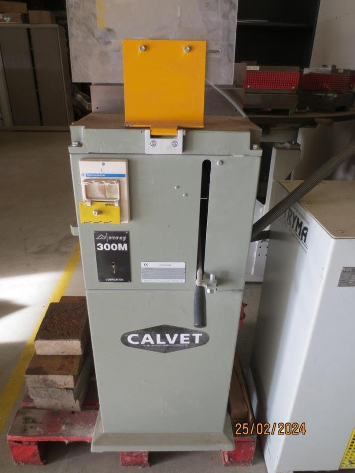 EMMEGI 300M ALUMINIUMZAAG EN UITKNEEDPERS VOOR ALUMINIUM PLA, Doe-het-zelf en Bouw, Gereedschap | Zaagmachines, Gebruikt, Overige typen