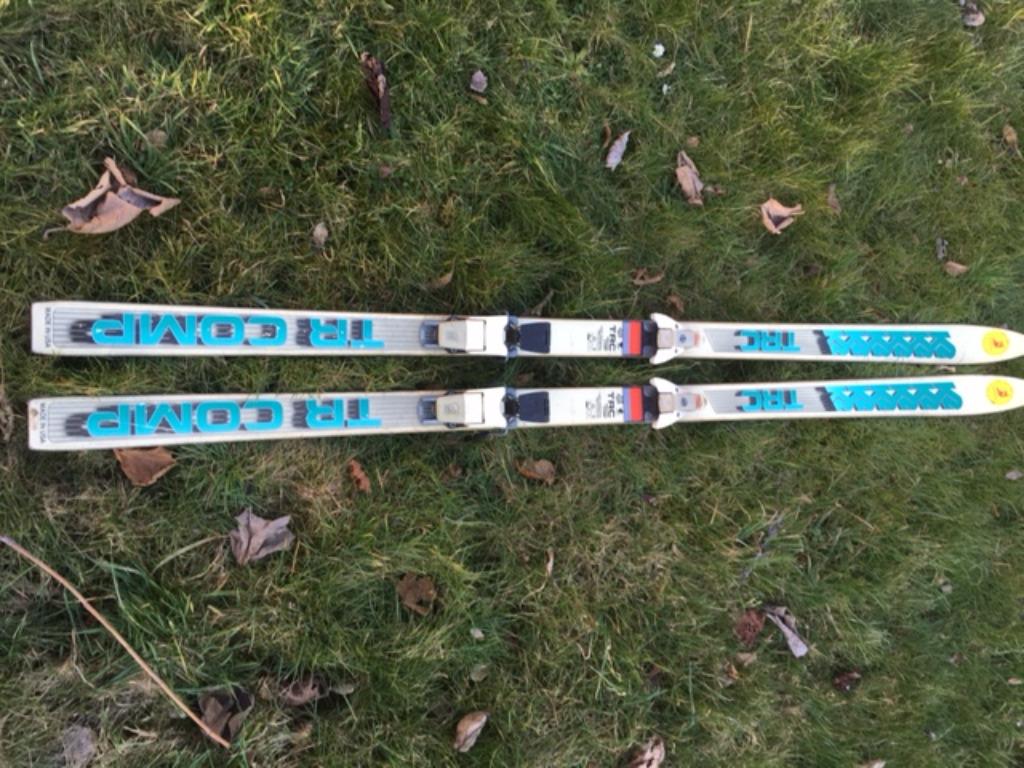 Paire de ski avec bâtons, Sports & Fitness, 160 à 180 cm, Autres marques, Skis, Enlèvement