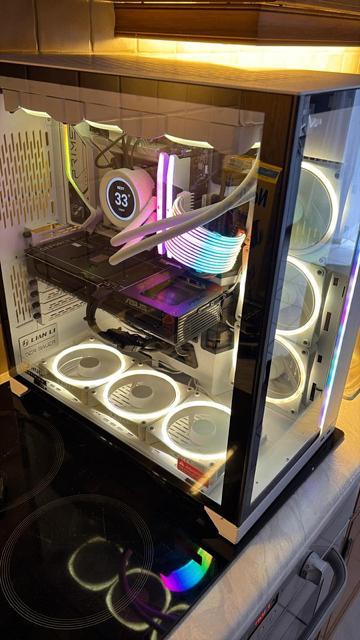 Pc de jeu i7 13700k / RTX5070 /DDR5 32Gb Corsair, Computers en Software, Desktop Pc's, Gebruikt, 4 Ghz of meer, SSD, 32 GB, Gaming