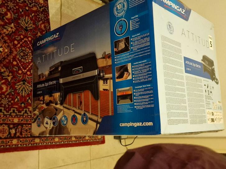 Barbecue électrique Campingaz Attitude 2go - Neuf et non ouv, Jardin & Terrasse, Barbecues électriques, Neuf, Enlèvement ou Envoi