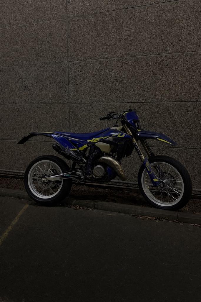 Sherco se 125 supermoto, Fietsen en Brommers, Brommers | Crossbrommers, Zo goed als nieuw, Ophalen of Verzenden