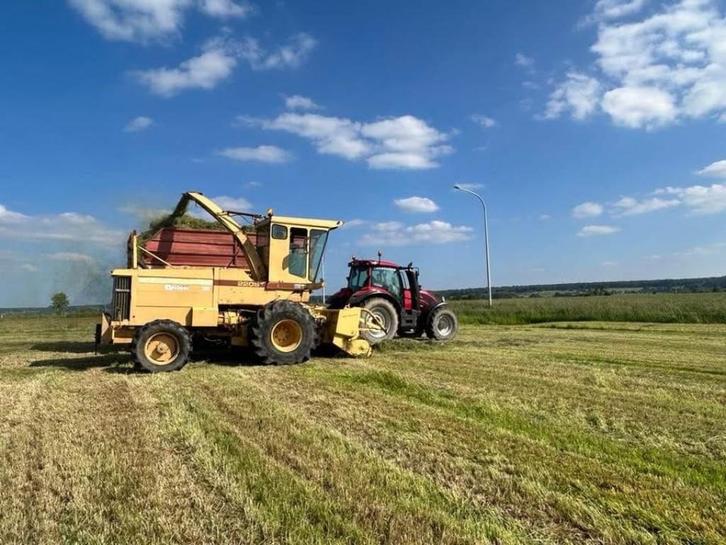 Ensileuse new Holland 2205, Articles professionnels, Agriculture | Tracteurs, 5000 à 7500, New Holland, Utilisé, Enlèvement