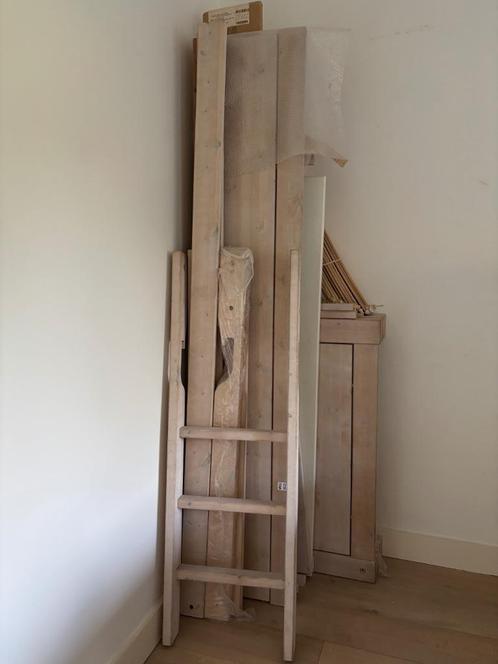 LIFETIME halfhoogslaper met ladder (stapelbed), Kinderen en Baby's, Kinderkamer | Stapelbedden en Hoogslapers, Zo goed als nieuw
