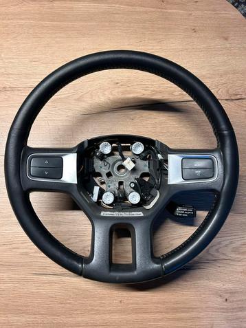 Volant dodge ram 2009-2012 d’origine en bon état beschikbaar voor biedingen