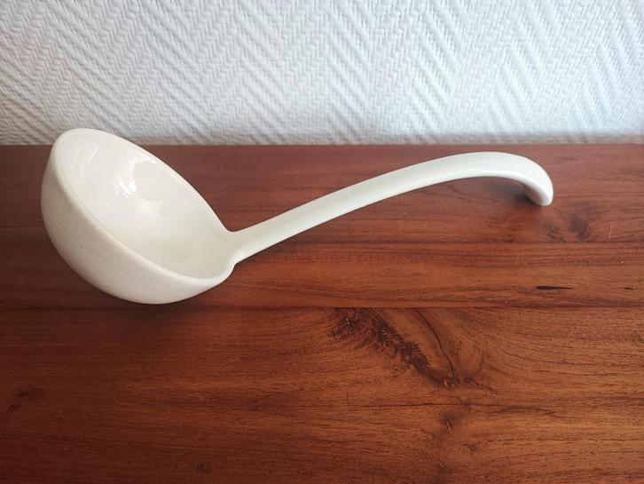 porseleinen soeplepel vermoedelijk Boch, Antiek en Kunst, Antiek | Servies los, Ophalen of Verzenden