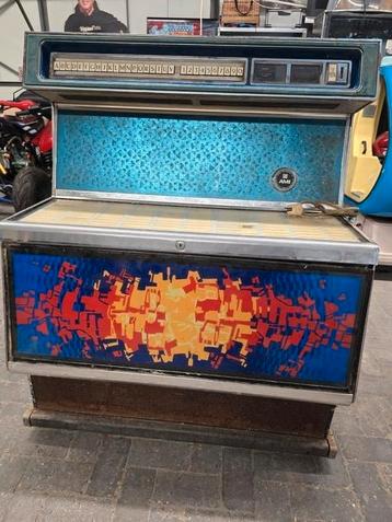 Oude rowe ami jukebox schuurvondst !!! € 450 euro

Antiek beschikbaar voor biedingen