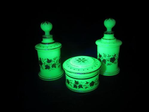Antieke uranium vaseline opaline glazen set, 19e eeuws, Fr, Antiek en Kunst, Antiek | Glaswerk en Kristal, Verzenden