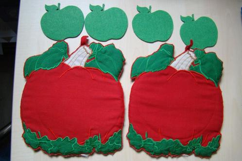 onderlegger groene appel (? vilt) +rode onderzetter placemat, Maison & Meubles, Accessoires pour la Maison | Sous-verres & Sous-plats