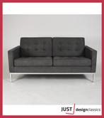 Florence Knoll 2-Zits Sofa Grijs Alcantara, Huis en Inrichting, Ophalen, Zo goed als nieuw, Tweepersoons, Rechte bank