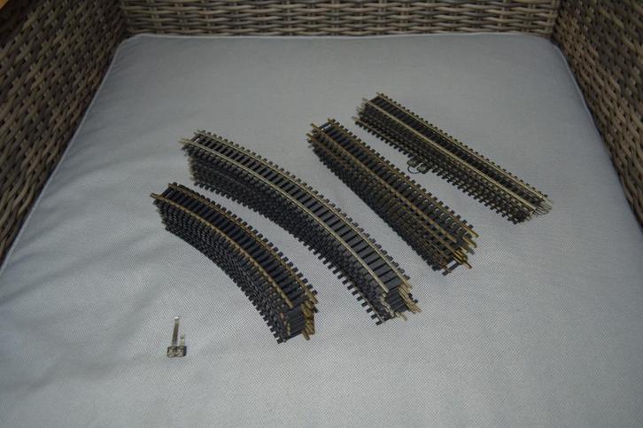 Roco/Fleischmann : 42 messing sporen, Hobby en Vrije tijd, Modeltreinen | H0, Nieuw, Rails, Gelijkstroom, Fleischmann, Analoog