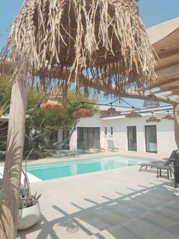 Sud France Villa climatisée piscine chauffée  vue vignoble  beschikbaar voor biedingen