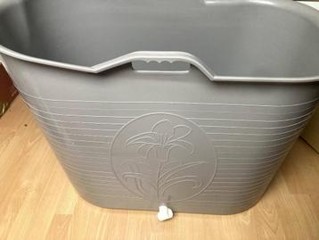 Bad plastiek (gratis) (gereserveerd) beschikbaar voor biedingen