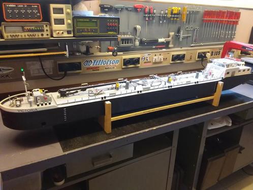 Rc binnenschip tanker, Hobby en Vrije tijd, Modelbouw | Boten en Schepen, Zo goed als nieuw, Ophalen