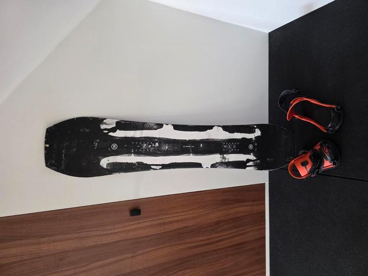 Snowboard Ride Twinpig 148 + Union Strata bindings, Muziek en Instrumenten, Microfoons, Zo goed als nieuw, Ophalen