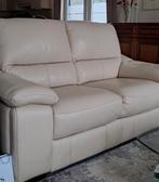 Lederen tweezit, gebroken wit, Afmeting 180X90. cm, Ophalen