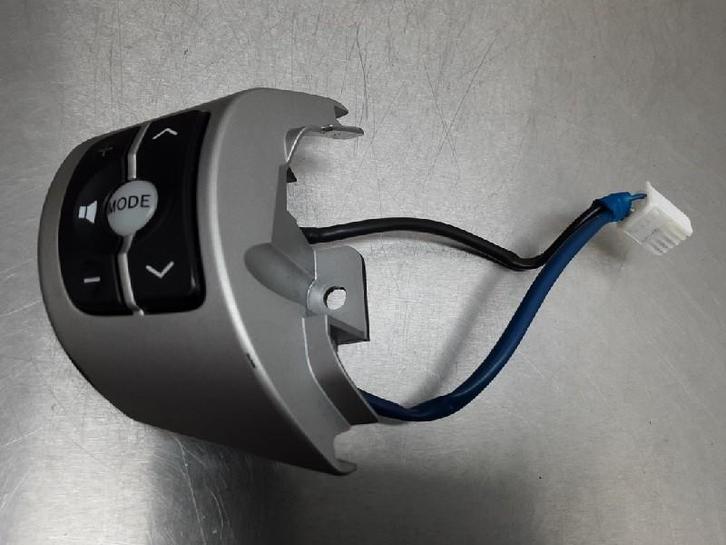 RADIOBEDIENING STUUR Toyota Yaris II (P9) (01-2005/12-2014), Auto-onderdelen, Dashboard en Schakelaars, Toyota, Gebruikt