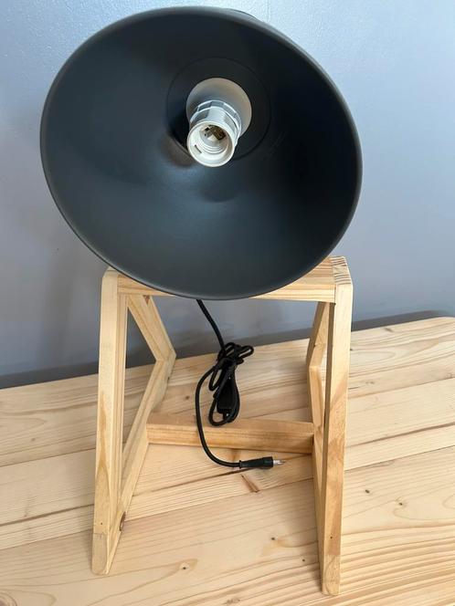 Lamp, Huis en Inrichting, Lampen | Tafellampen, Zo goed als nieuw, Hout, Ophalen