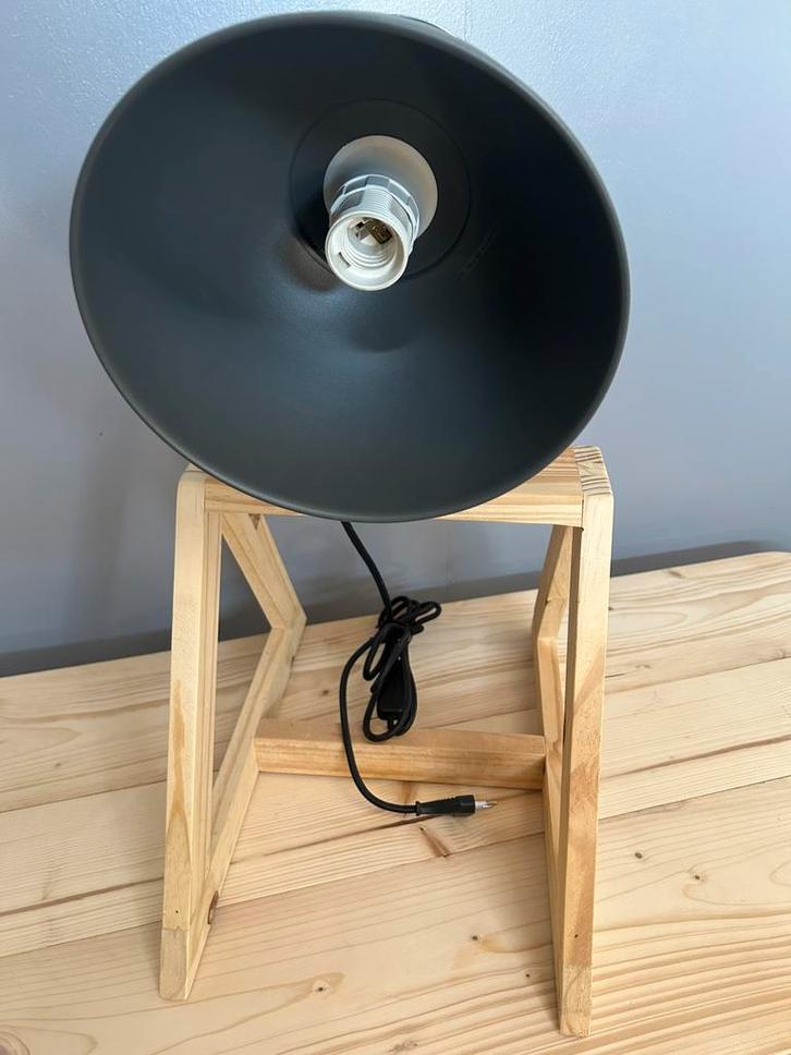 Lamp, Huis en Inrichting, Lampen | Tafellampen, Zo goed als nieuw, Hout, Ophalen