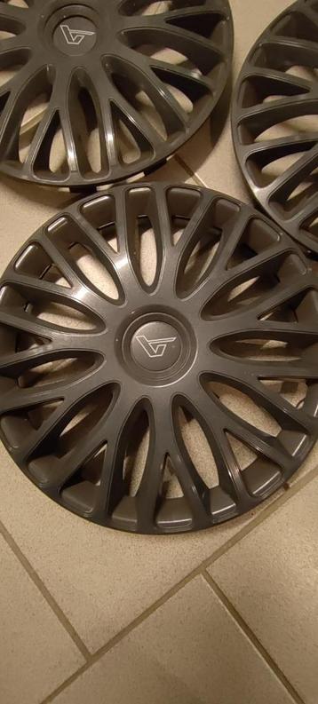 3 15" antraciete wieldoppen beschikbaar voor biedingen