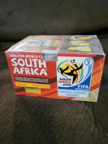 NIEUWE PANINI-DOOS UIT ZUID-AFRIKA UIT 2010 IN CELLOFAAN beschikbaar voor biedingen