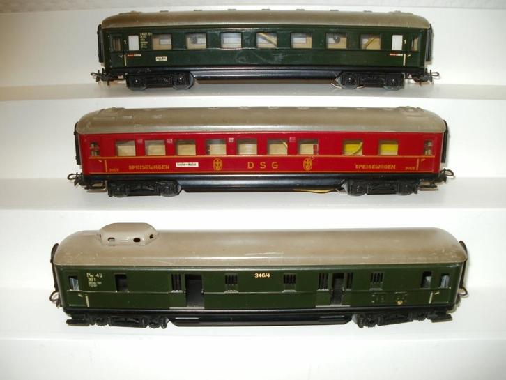 3x Marklin Ho metalen rijtuigen uit de jaren 50/60 zie omsch, Hobby en Vrije tijd, Modeltreinen | H0, Gebruikt, Wagon, Wisselstroom