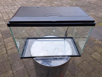 Aquarium noir vide. Voir également mes autres annonces., Enlèvement, Comme neuf, Aquarium vide