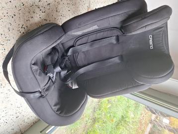 2 draaibare autostoelen beschikbaar voor biedingen