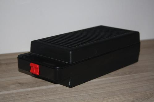 koffer voor 12 muziek cassettes ( kleur zwart ), Cd's en Dvd's, Cassettebandjes, Gebruikt, Accessoires, Ophalen of Verzenden