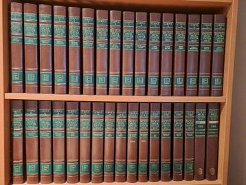 UNIVERSALIS Encyclopedia, gebonden in LEER, NIEUWSTAAT, 33 d beschikbaar voor biedingen