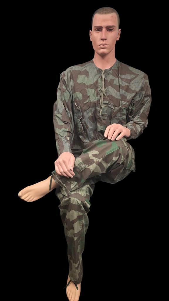 Handgeschilderde zittende mannequin, Verzamelen, Militaria | Tweede Wereldoorlog, Ophalen of Verzenden