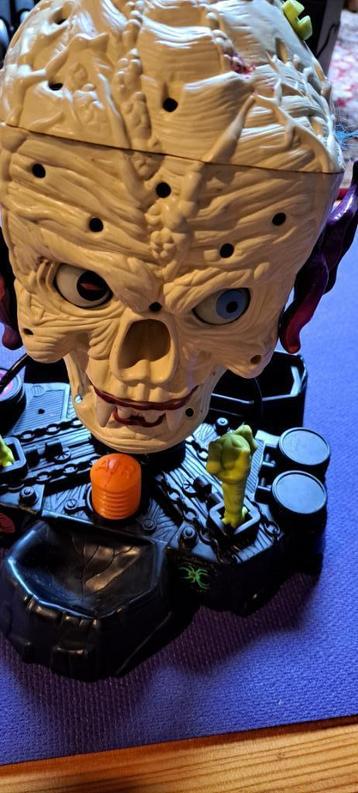 monster face vintage beschikbaar voor biedingen