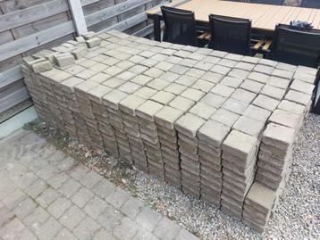 betonklinkers 14X14 (23,5m²) beschikbaar voor biedingen