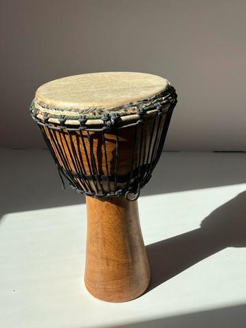 Professionele Djembe beschikbaar voor biedingen