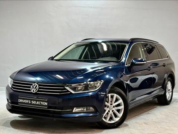 VW Passat Variant 1.6 TDI / Navi / Camera / ACC / Carplay beschikbaar voor biedingen