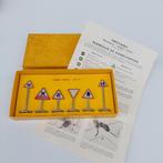 DINKY TOYS 41 VERKEERSBORDEN ROAD BOX HANDLEIDING, Verzamelen, Ophalen of Verzenden