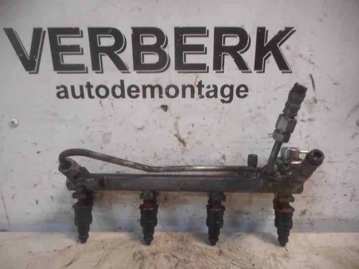 RAMPE D'INJECTION Opel Omega B (25 / 26 / 27) (90411551), Autos : Pièces & Accessoires, Systèmes à carburant, Opel, Utilisé